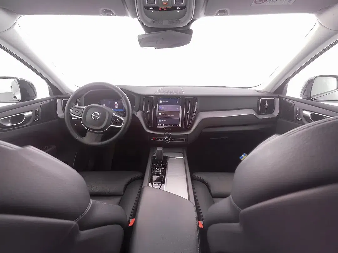 Volvo XC60 T6 AWD Plus Dark - Thumbnail 3