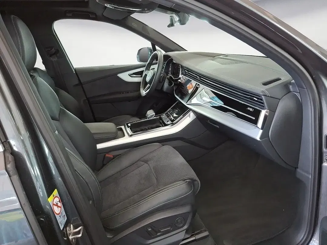 Audi Q7 55 TFSI e quattro S line - Thumbnail 12