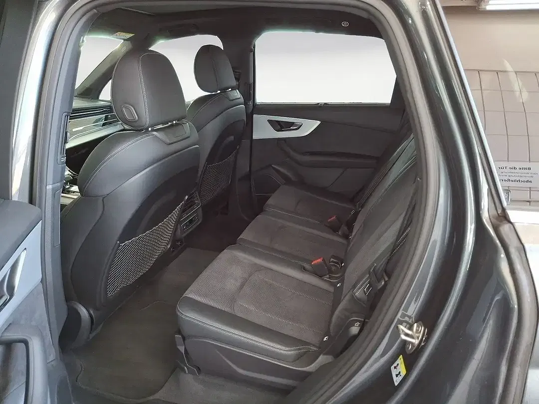 Audi Q7 55 TFSI e quattro S line - Thumbnail 13