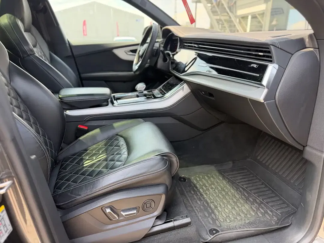 Audi SQ8 4.0 TFSI quattro - foto 15
