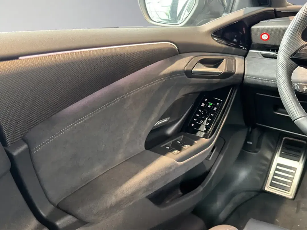Audi A6 e-tron - Thumbnail 13