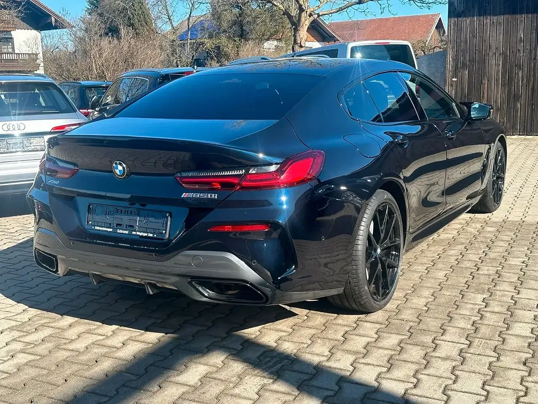 BMW M850 xDrive Coupe - Thumbnail 5