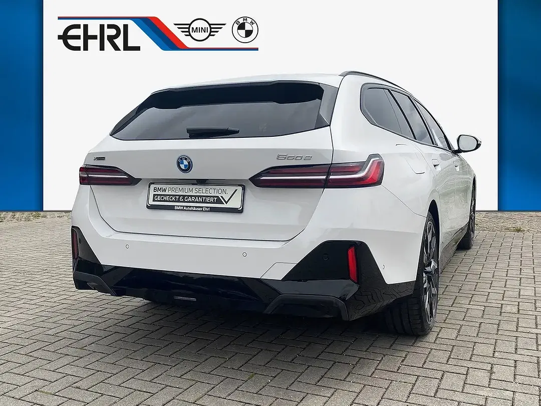 BMW 550 xDrive Touring M Sport - Thumbnail 6
