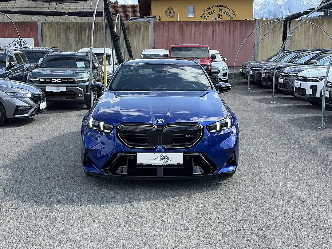 BMW M5 Touring - Thumbnail 3
