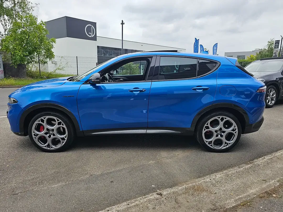 Alfa Romeo Tonale 1.3 PHEV Q4 Veloce - Thumbnail 5