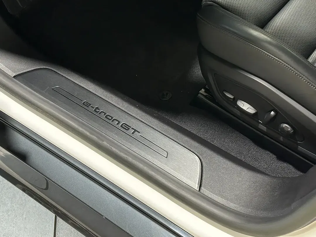 Audi e-tron GT quattro Matrix LED - Thumbnail 8