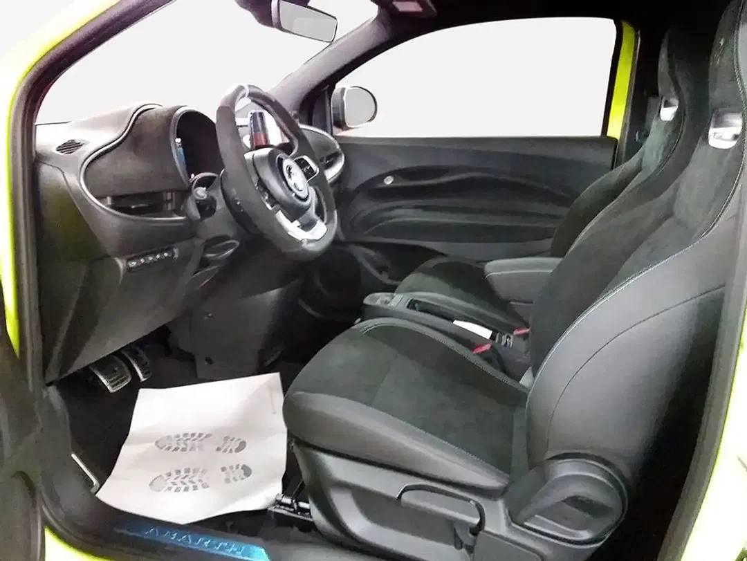 Abarth 500e - Thumbnail 7