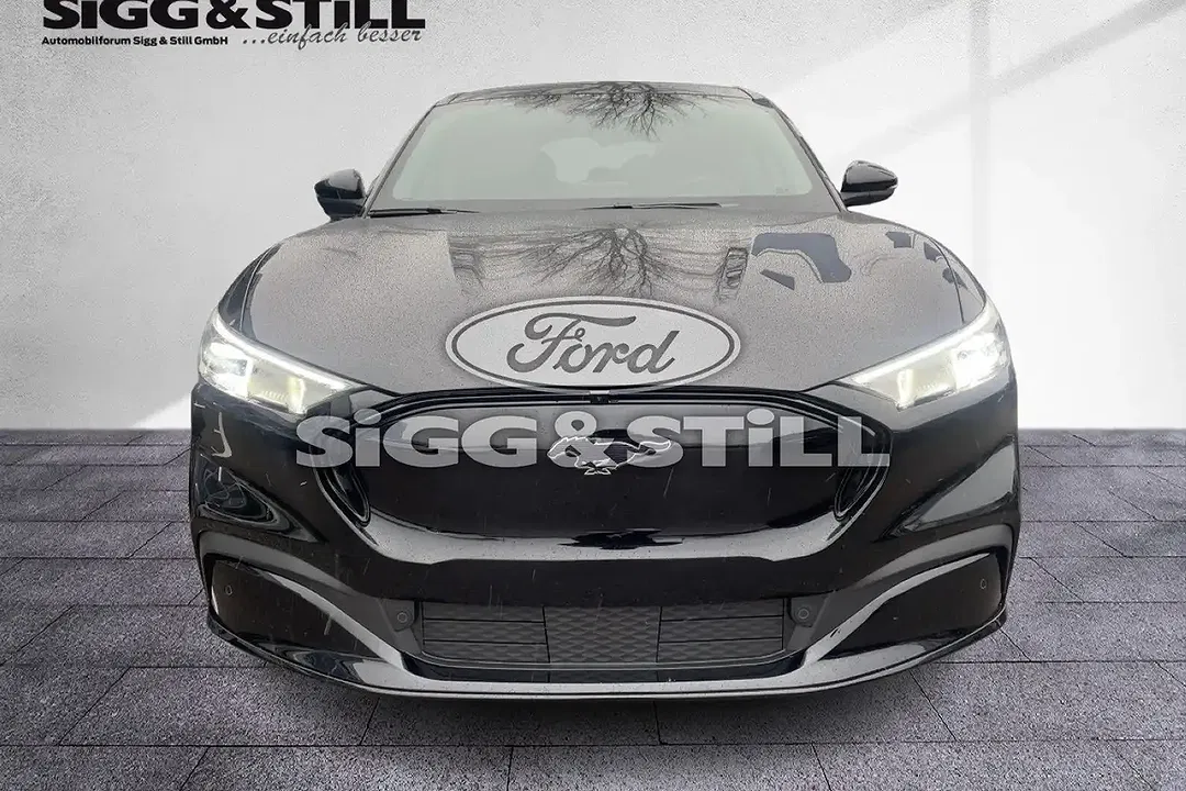 Ford Mustang Mach-E 4x4 Premium - Thumbnail 18
