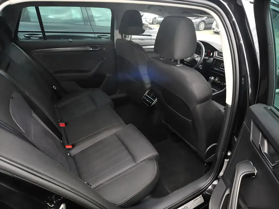 Skoda Superb 2.0 TDI Combi Style - Thumbnail 10