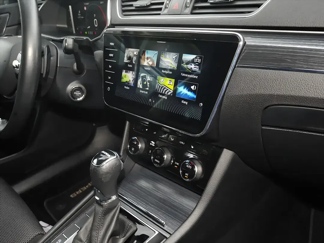 Skoda Superb 2.0 TDI Combi Style - Thumbnail 7