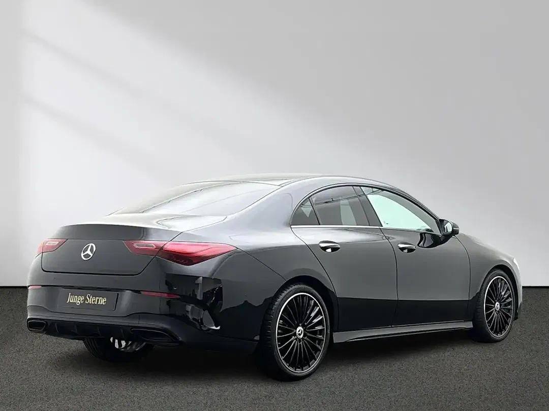 Mercedes-Benz CLA 200 AMG Night - Thumbnail 3