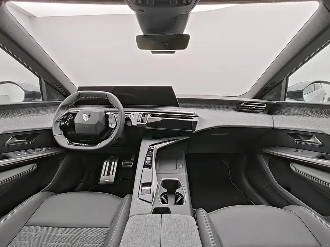 Peugeot 5008 145 e-DSC6 Hybrid GT - Thumbnail 9