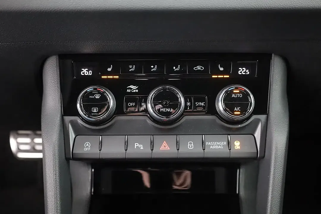 Skoda Karoq 1.5 TSI DSG Sportline - Thumbnail 11