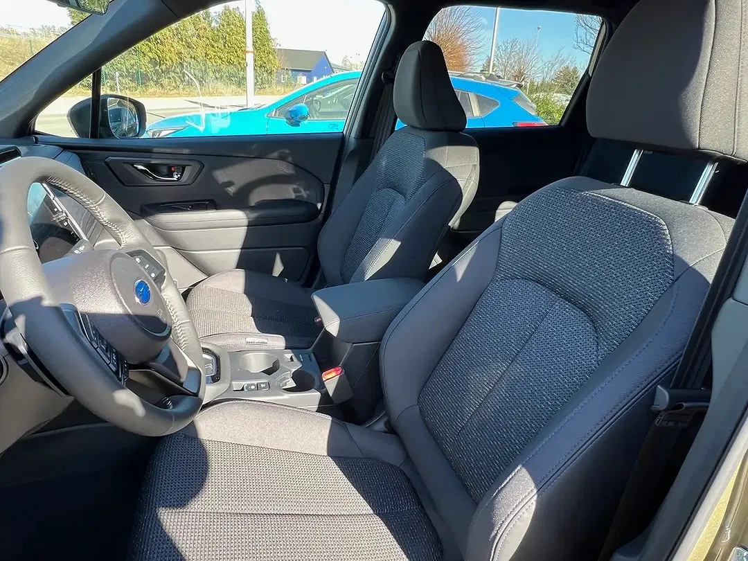 Subaru Forester 2.0 Hybrid Lineartronic Active - foto 15