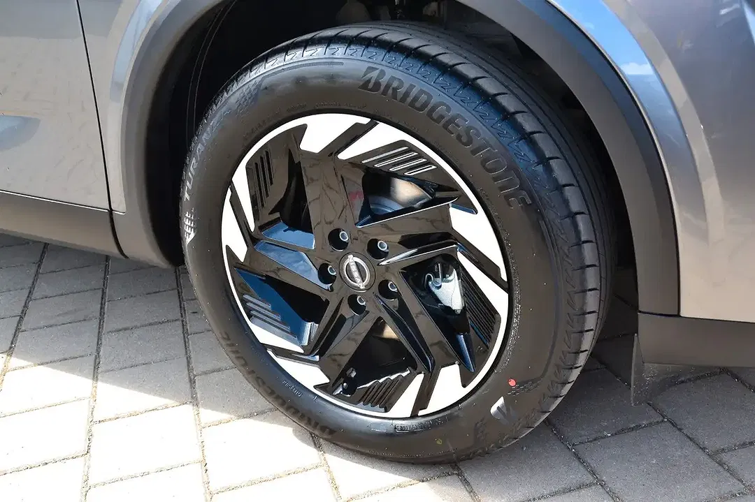 Nissan Qashqai 1.3 DIG-T MHEV Xtronic 4x4 N-Connecta - Thumbnail 12