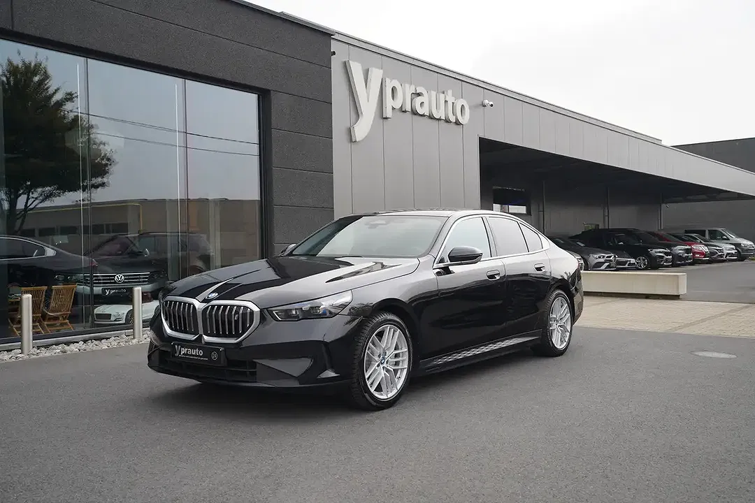 BMW i5 eDrive - foto 1