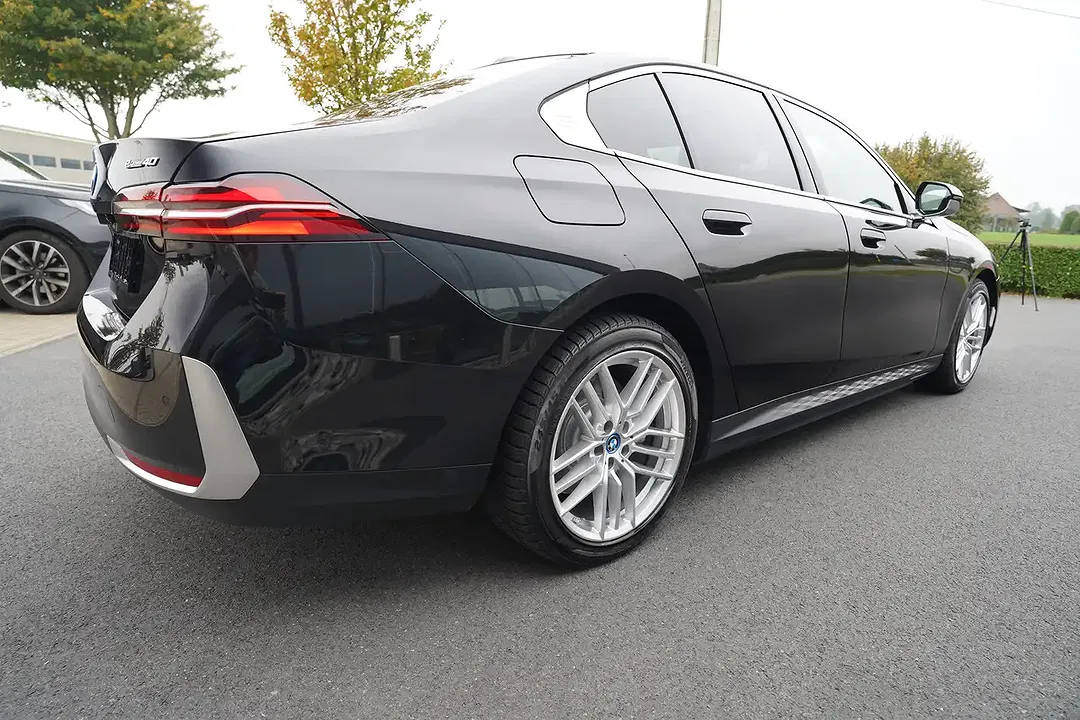 BMW i5 eDrive - Thumbnail 6