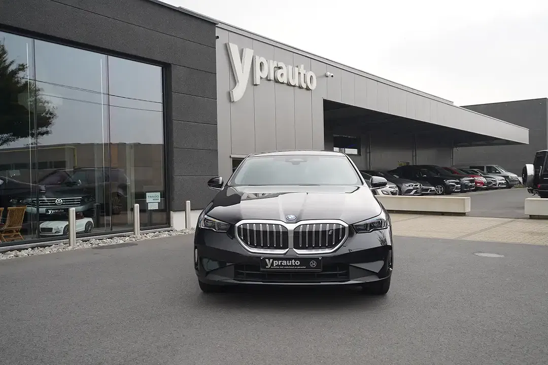 BMW i5 eDrive - foto 2