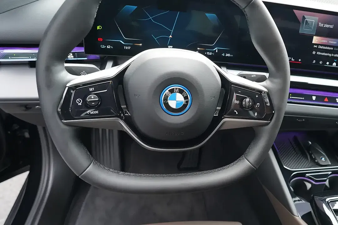 BMW i5 eDrive - foto 16
