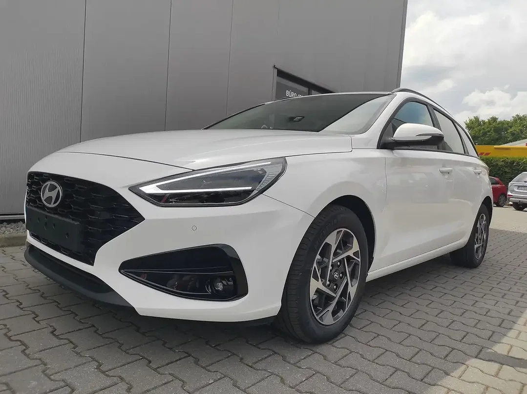 Hyundai i30 1.6 cw GO - Afbeelding 1