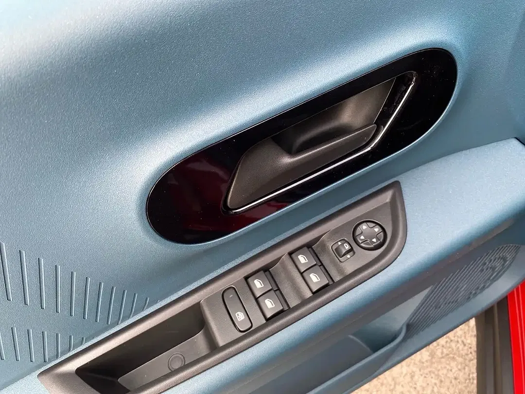 Fiat Grande Panda MHEV Icon - Thumbnail 12