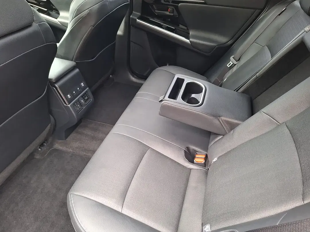 Subaru Solterra 150kW 71.4 kWh Platinum Plus - foto 15