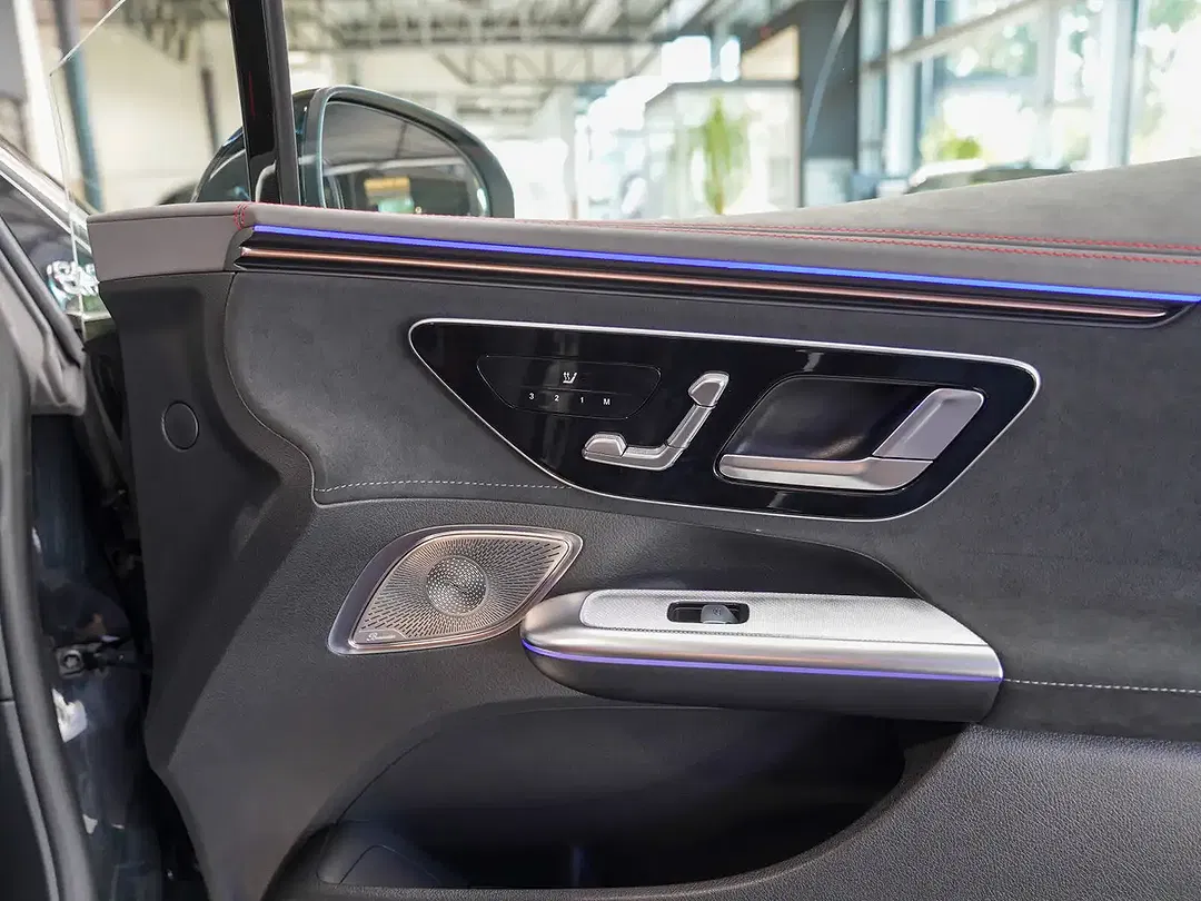 Mercedes-Benz EQE 500 4MATIC AIRMATIC Burmester AMG Line - Thumbnail 13