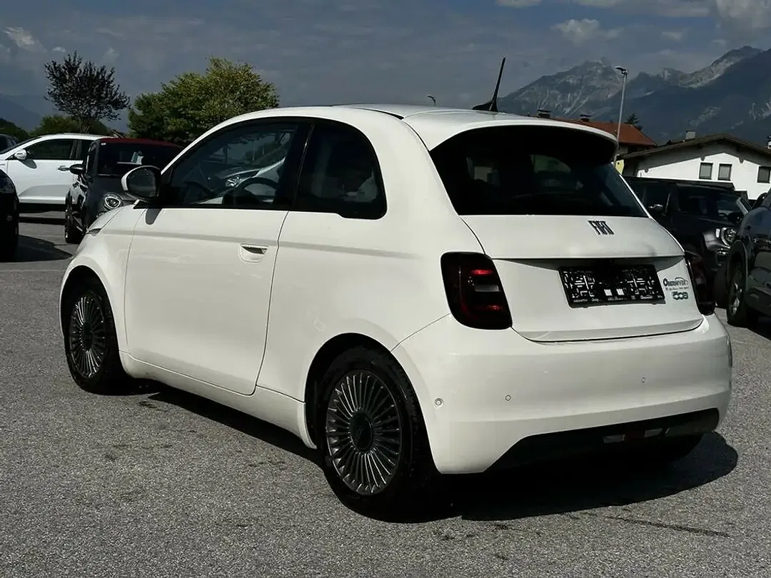 Fiat 500e Icon - Thumbnail 4