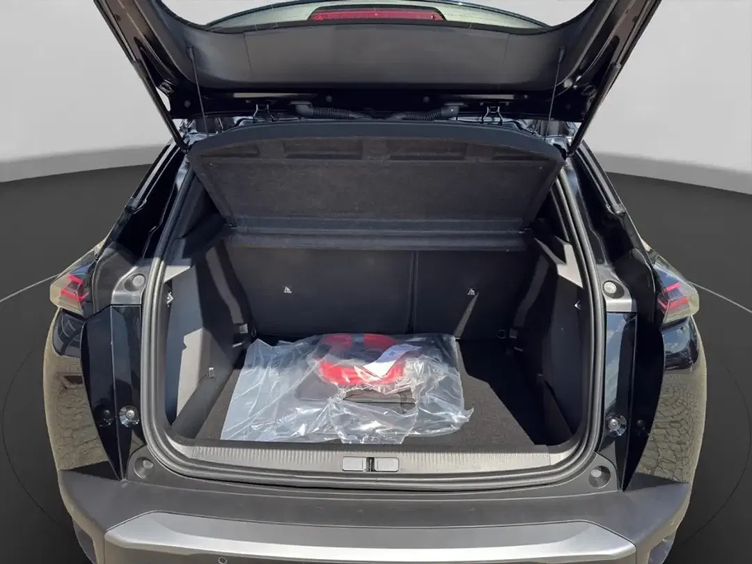 Peugeot 2008 156 EV Business - Thumbnail 15