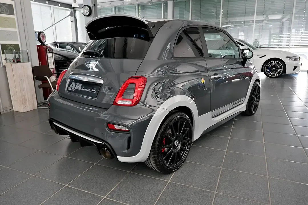 Abarth 695 70th Anniversario - Thumbnail 4