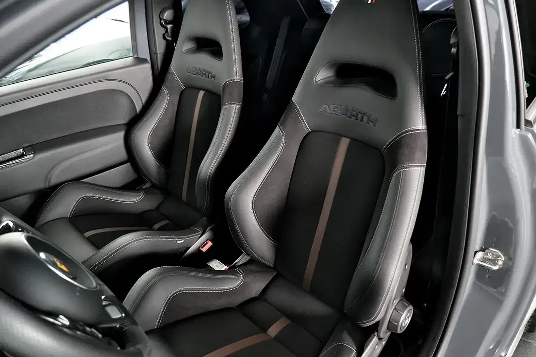 Abarth 695 70th Anniversario - Thumbnail 8