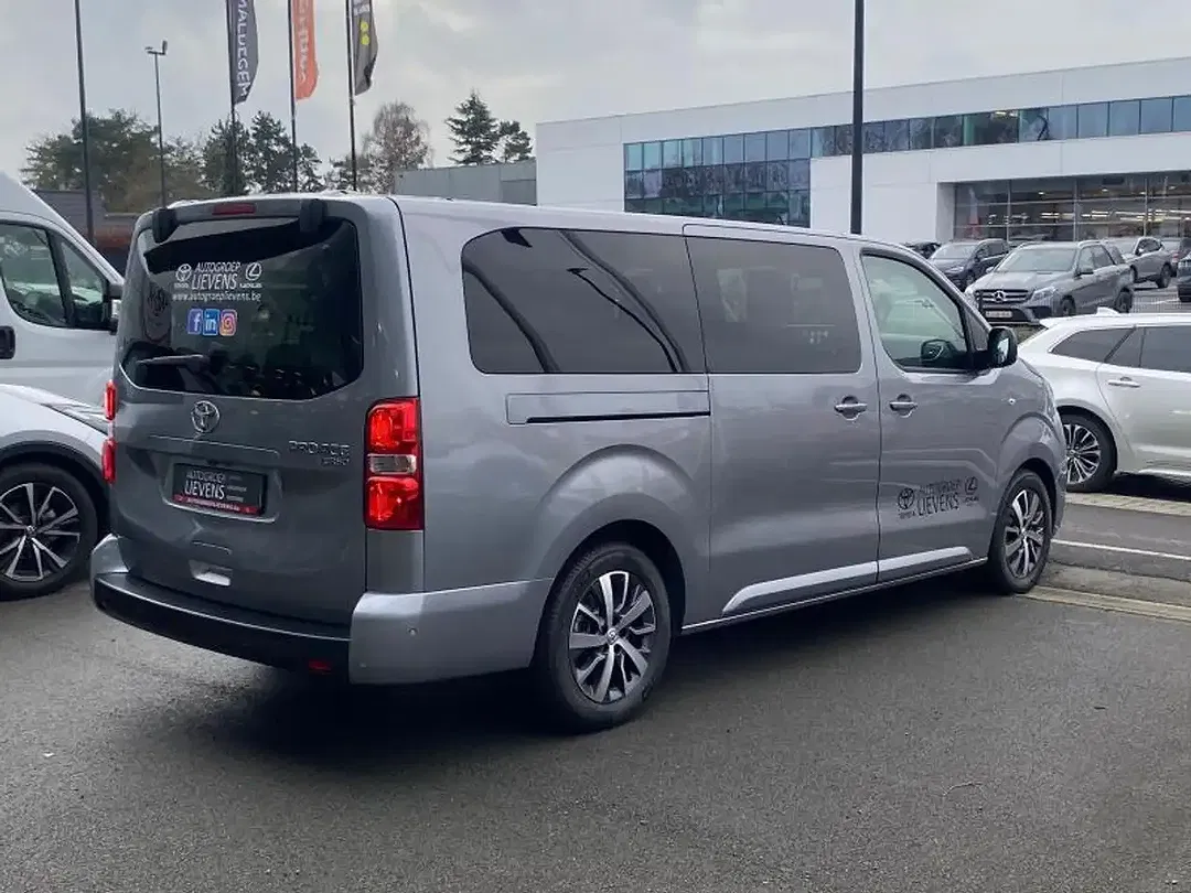 Toyota Verso - Thumbnail 4