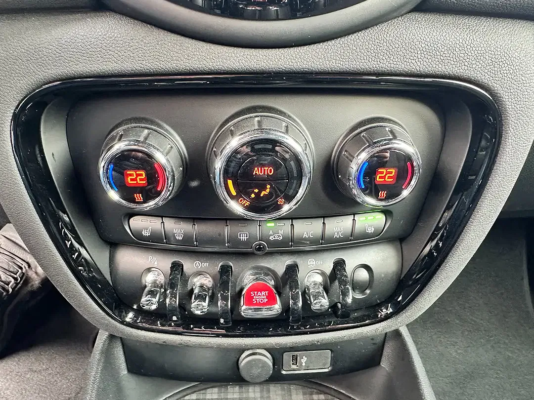 MINI Cooper Clubman 1.5 - Thumbnail 12