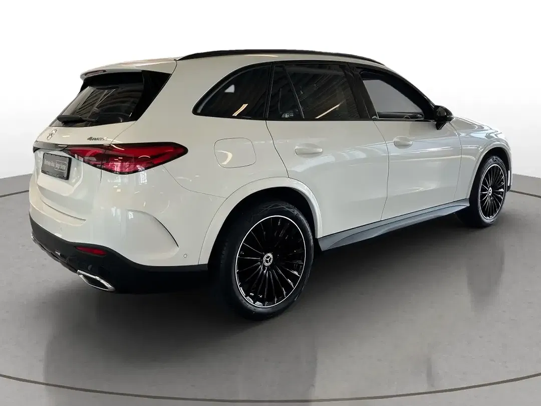 Mercedes-Benz GLC 300 4MATIC AIRMATIC AMG Line Night - Thumbnail 4