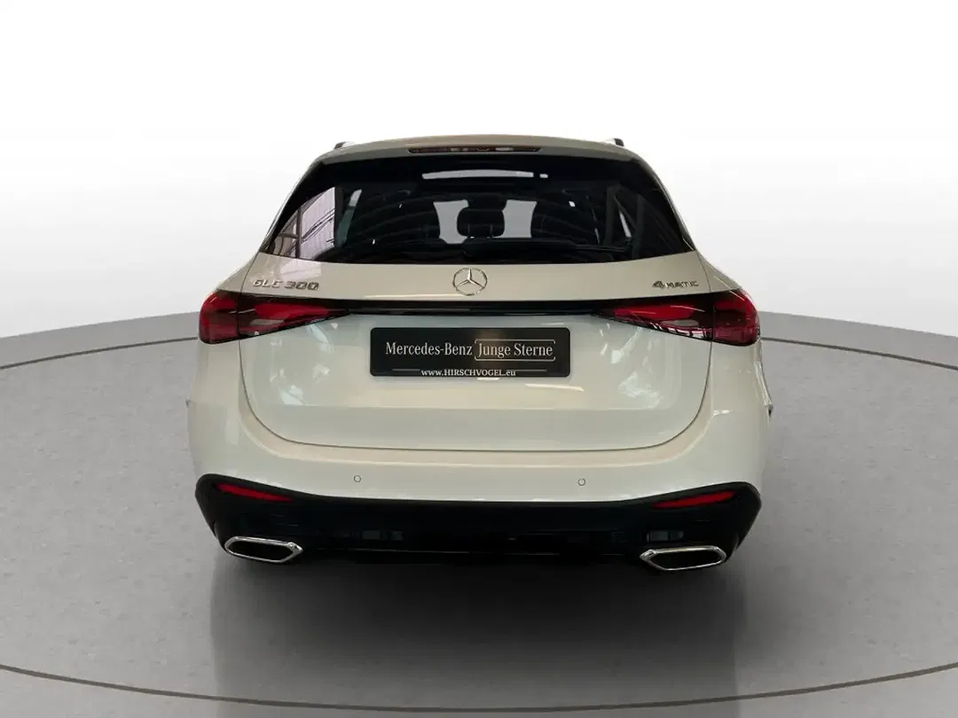 Mercedes-Benz GLC 300 4MATIC AIRMATIC AMG Line Night - Thumbnail 5
