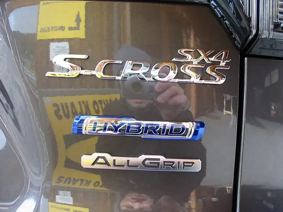 Suzuki SX4 S-Cross Hybrid AllGrip - foto 29