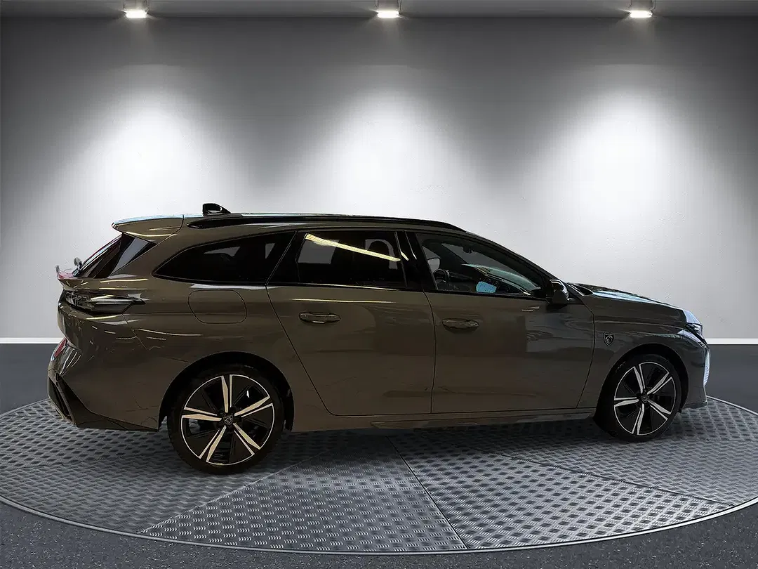 Peugeot 308 - Thumbnail 6