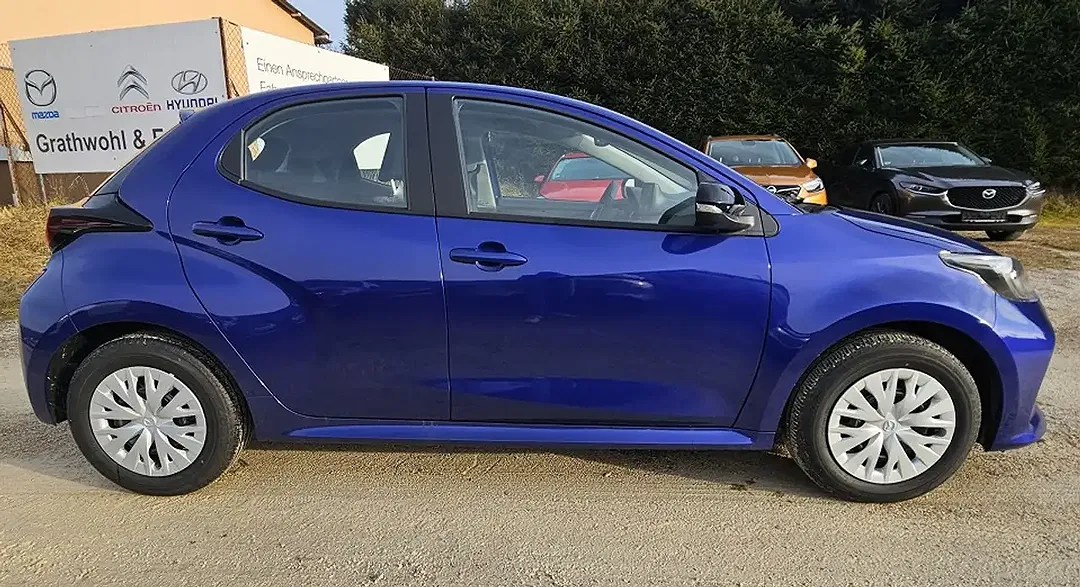 Mazda 2 1.5 VVT-i CVT Hybrid Centre-Line - Thumbnail 4