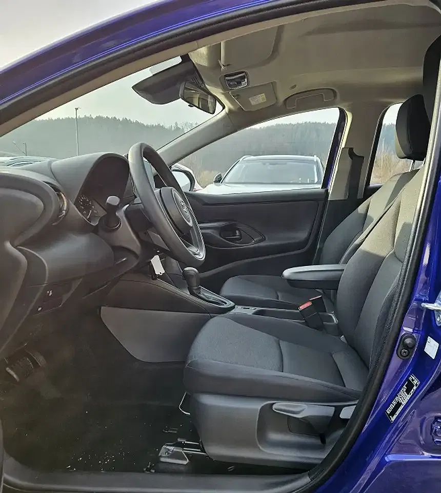 Mazda 2 1.5 VVT-i CVT Hybrid Centre-Line - Thumbnail 9