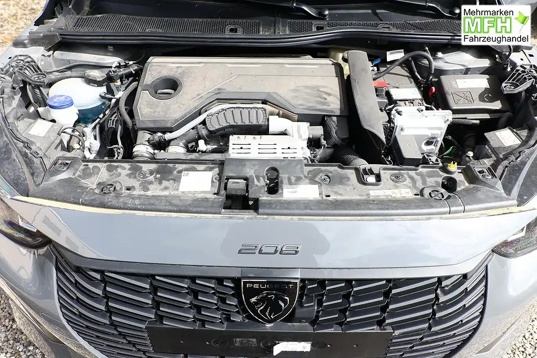 Peugeot 208 Hybrid Allure - foto 11