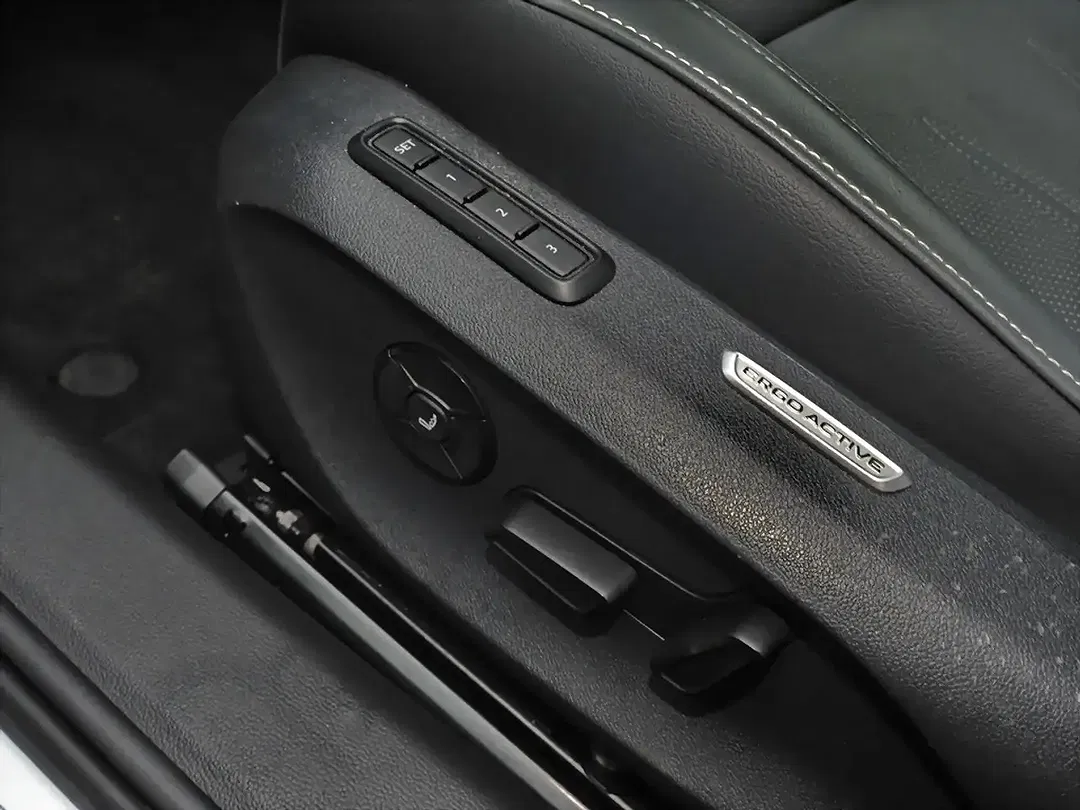 Volkswagen Passat Variant 2.0 TDI Elegance - Thumbnail 6