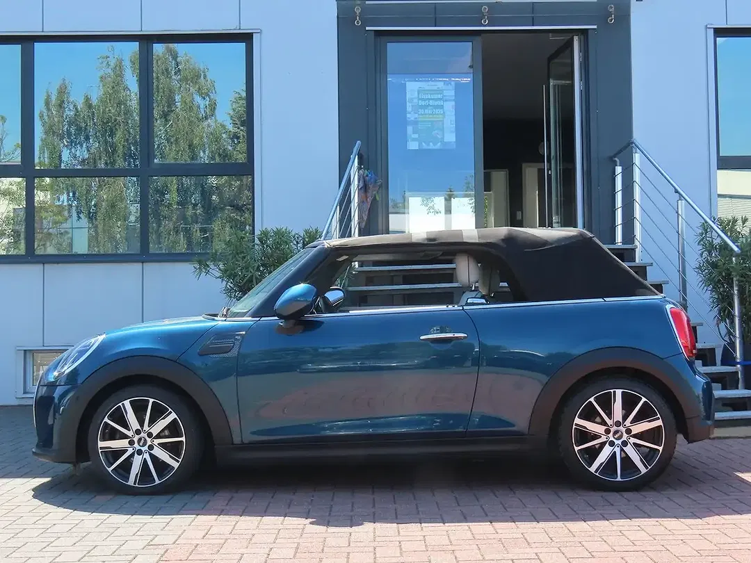 MINI Cooper Cabrio - Thumbnail 12