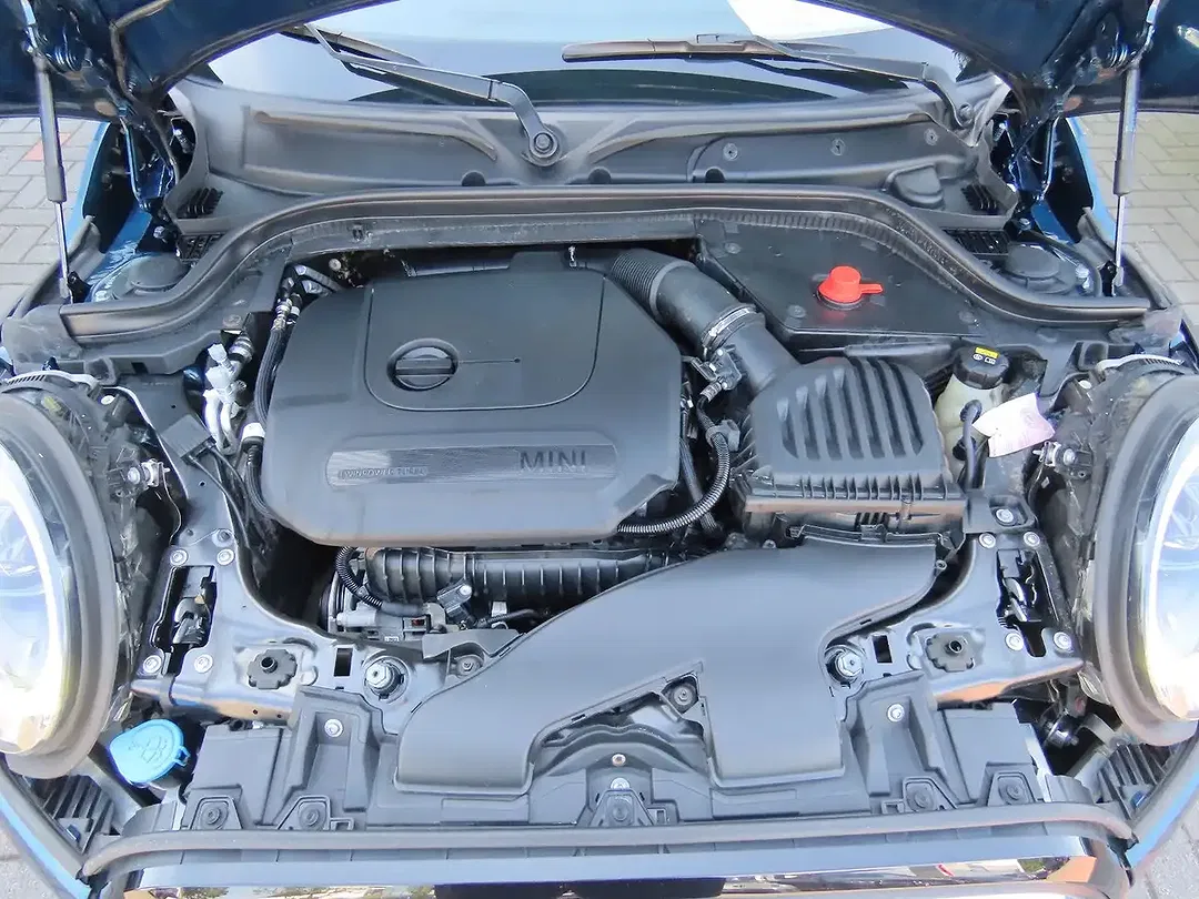 MINI Cooper Cabrio - Thumbnail 3