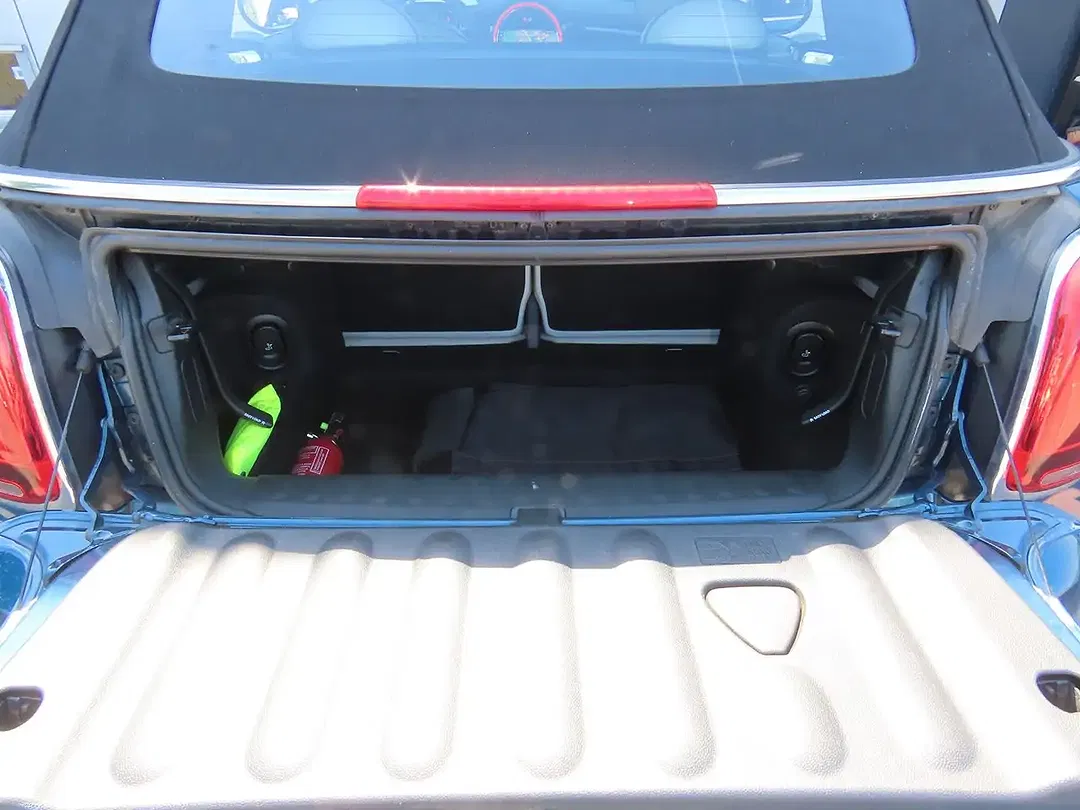 MINI Cooper Cabrio - Thumbnail 9