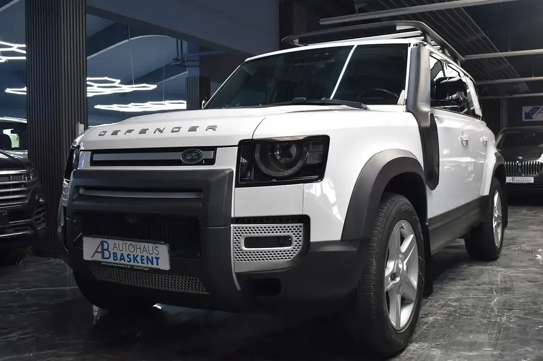 Land Rover Defender 110 SE - Thumbnail 12