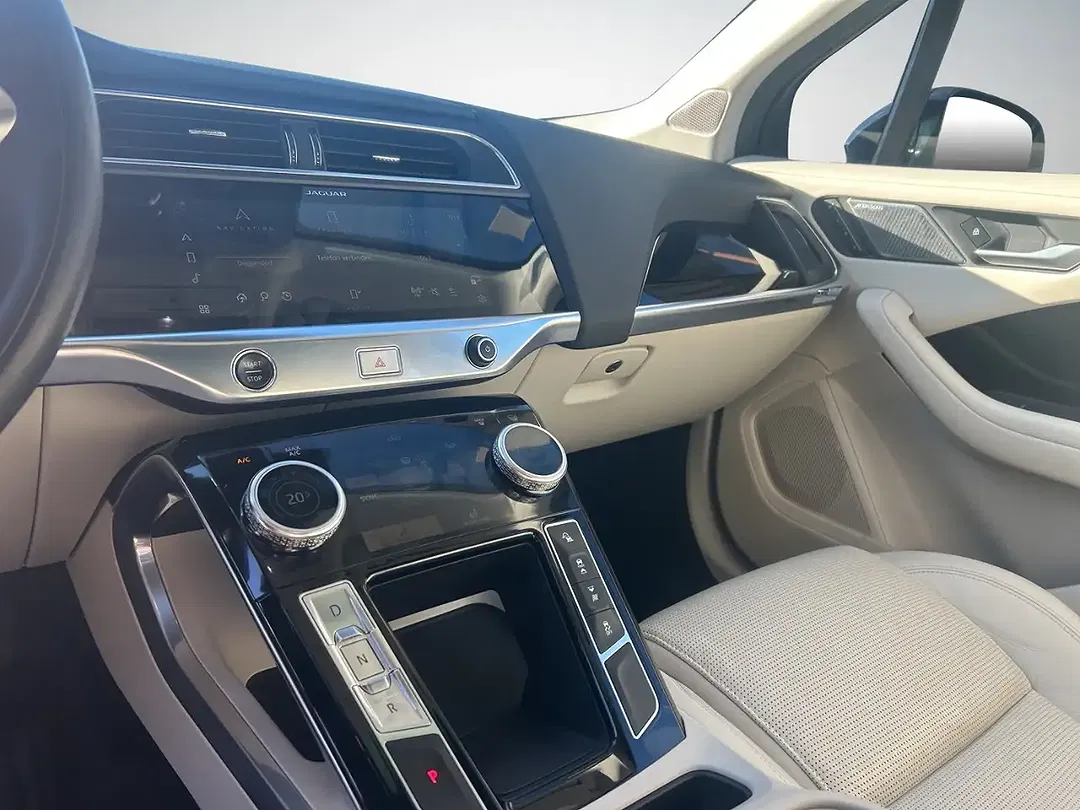 Jaguar I-Pace EV SE - Thumbnail 13