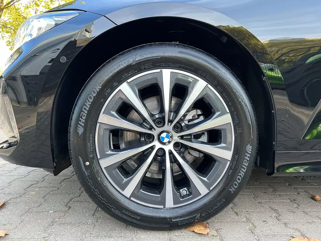 BMW 320 - Thumbnail 3