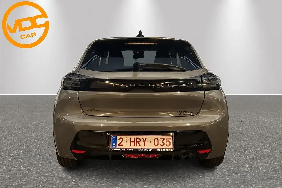 Peugeot 208 - Thumbnail 6