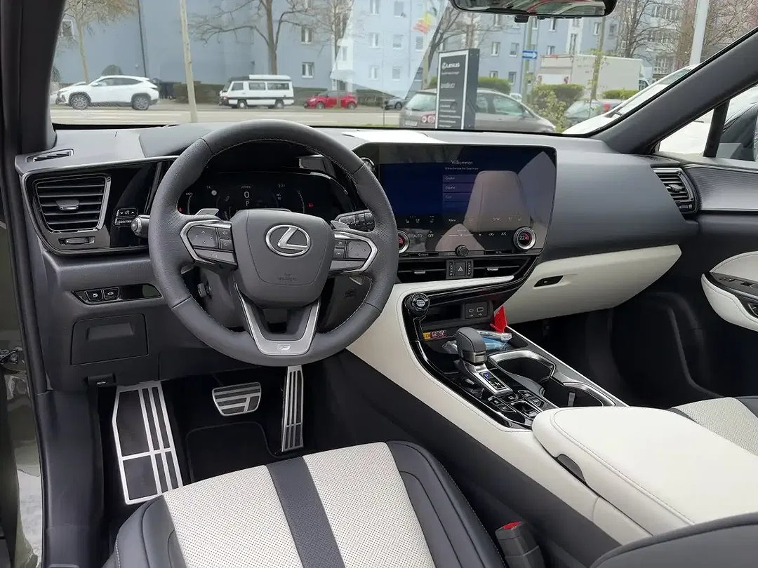 Lexus NX 450h+ F SPORT - Thumbnail 10