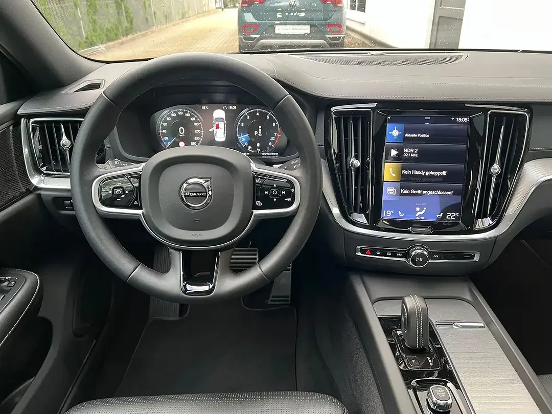 Volvo S60 B4 AUT R-Design - Thumbnail 13